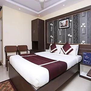 https://oyo-5586-prakash-palace.mysorehotels.org